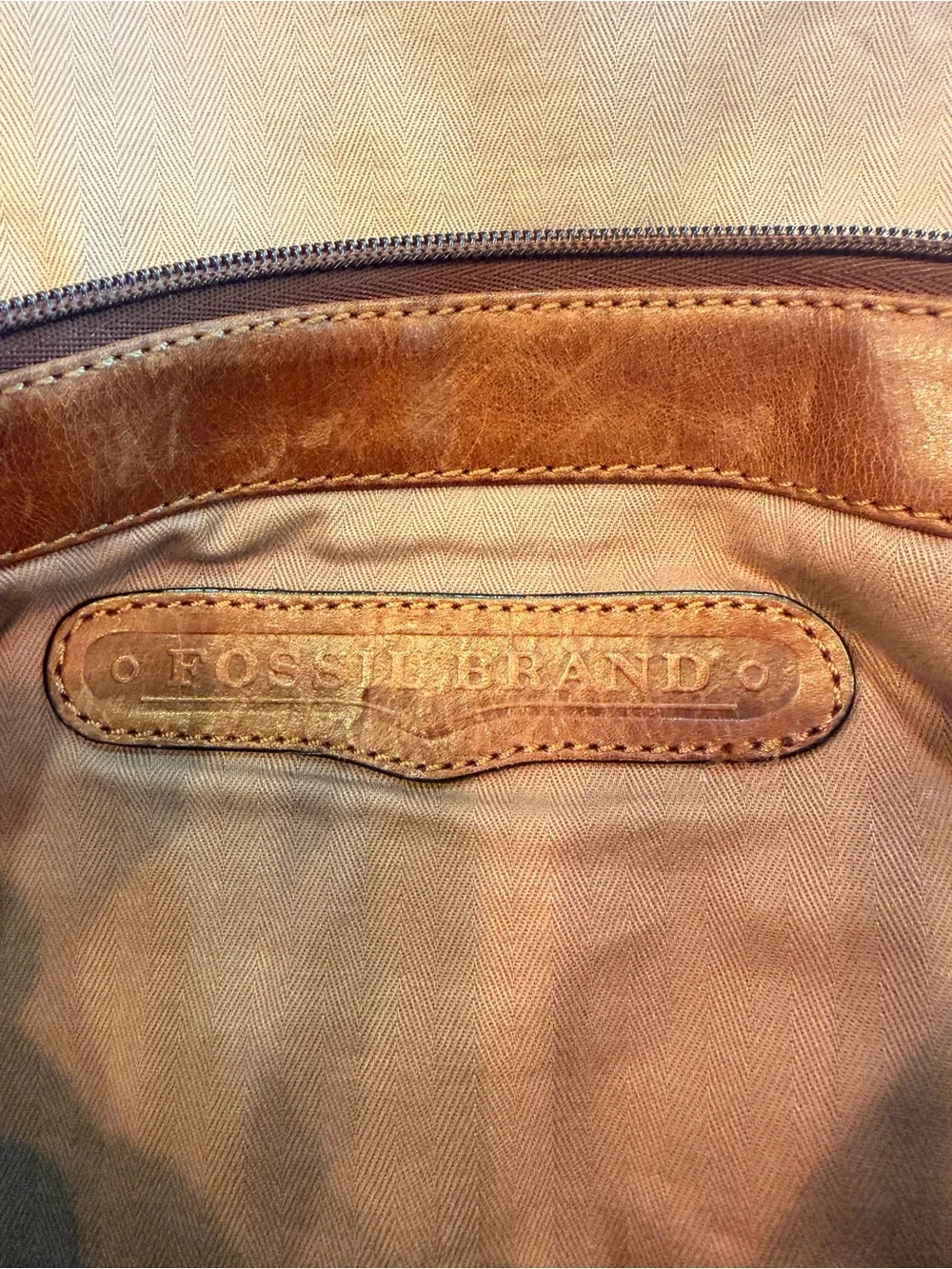 Fossil Brand Estate Distressed Leather Extra Large Messenger Bag